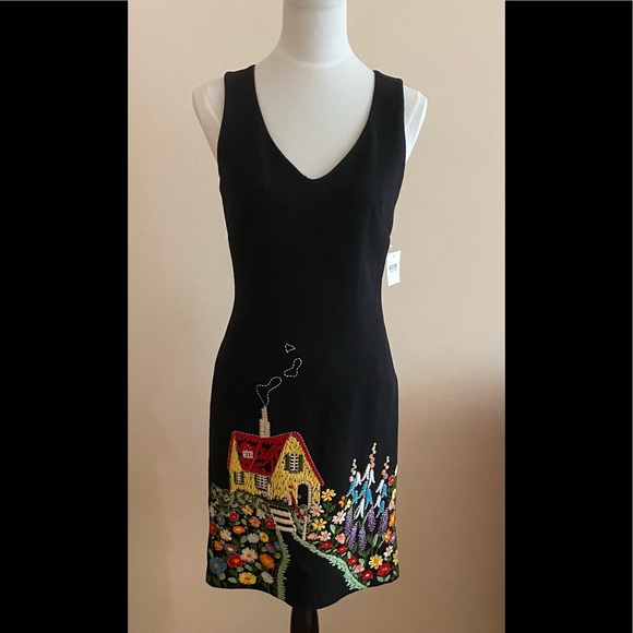 MOSCHINO Dresses & Skirts - NWT MOSCHINO couture silhouette DRESS Sz 42 ITALY